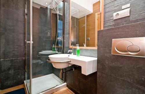 Gran Via Apartment *
