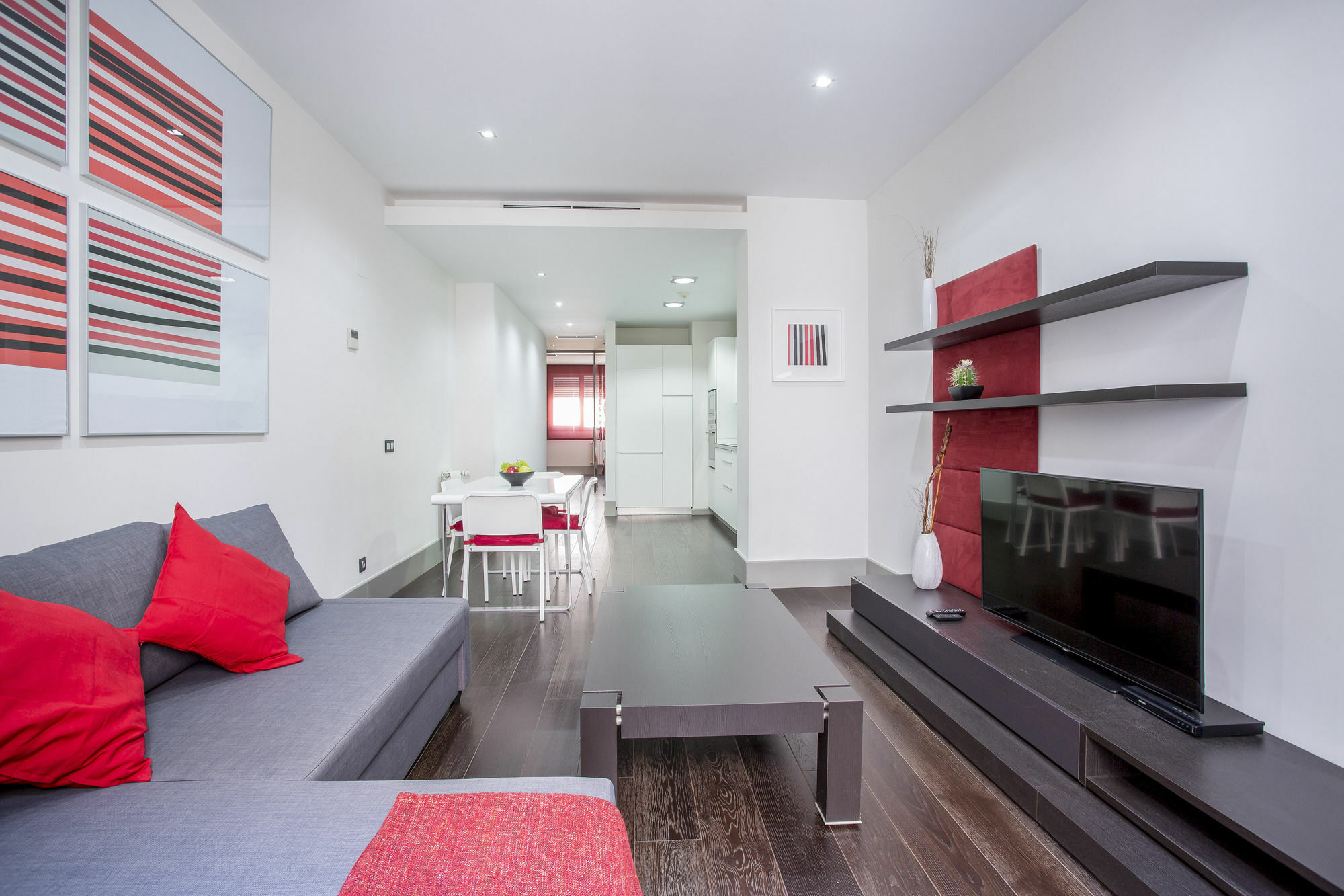 Gran Via Apartment *